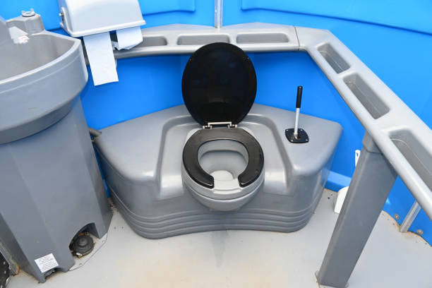 Best Portable restroom trailer rental  in Antwerp, OH